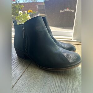 Lucky Brand Black Leather Zip Ankle Boots
